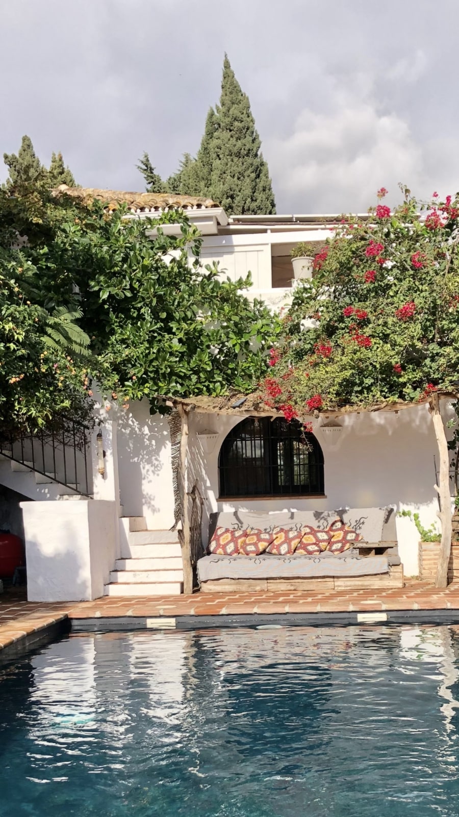 Back to La Tierra Home 30