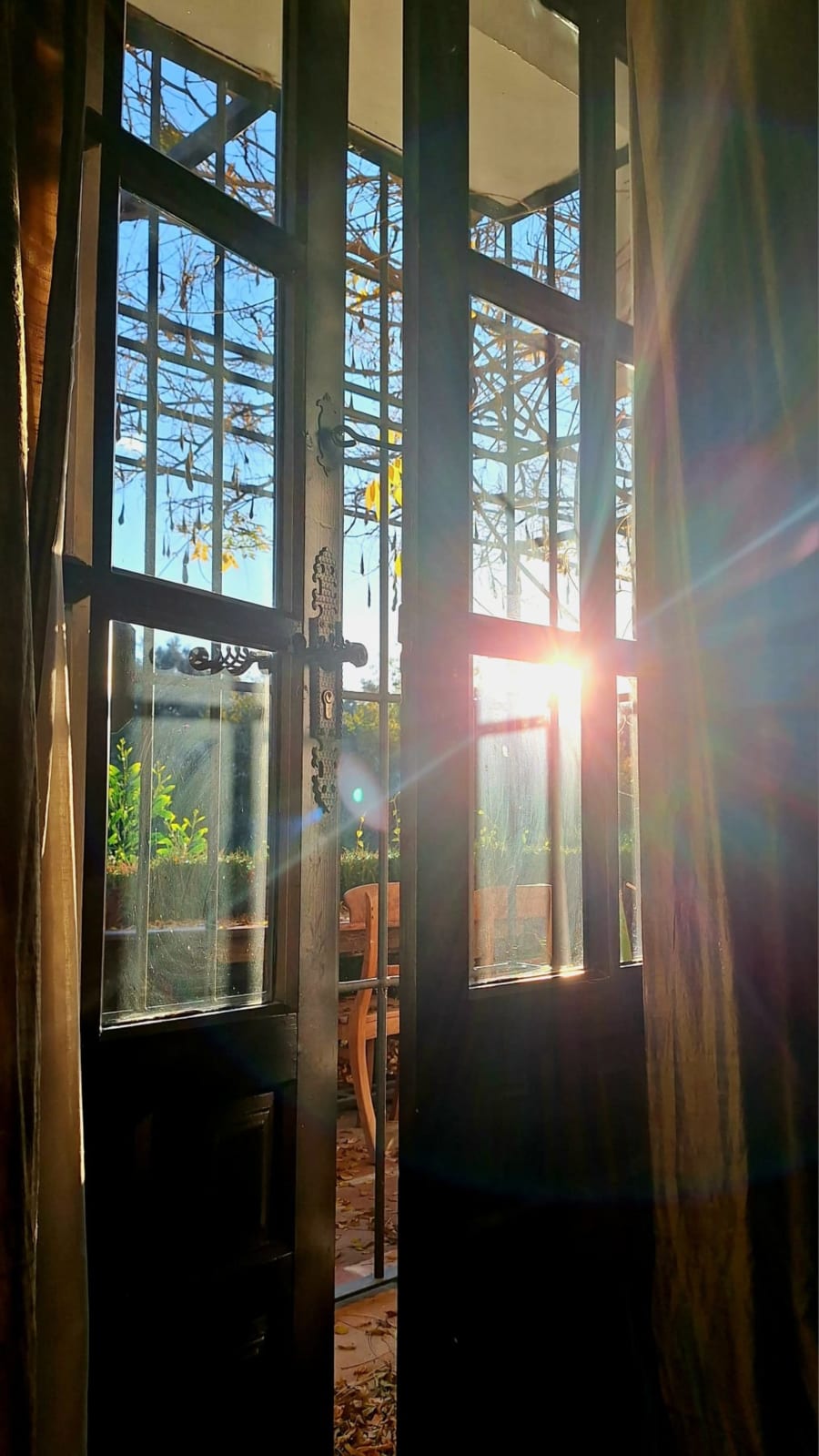 Back to La Tierra Home 39